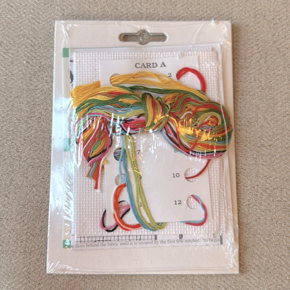 Suzy's Zoo Cross Stitch Kit - Picture 3 of 4